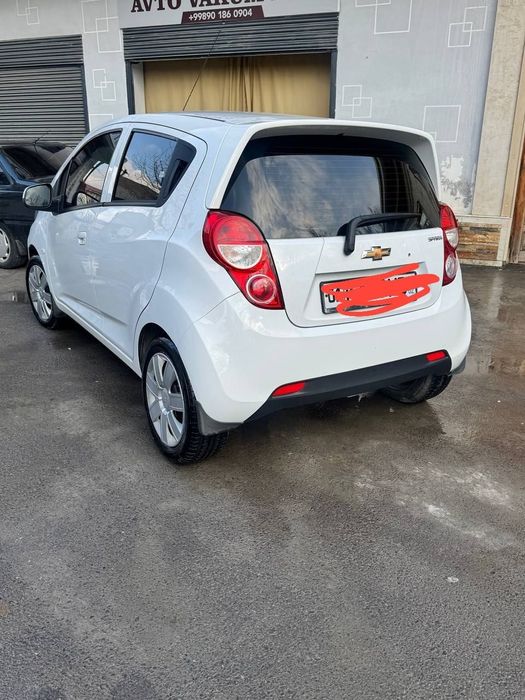 Spark mexanika sotiladi 2019 rangi oq kraska 1ta petno