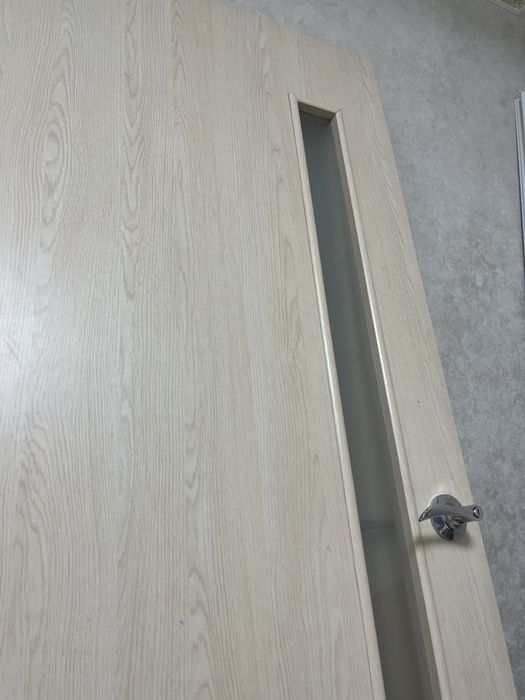 Продам межкомнатный дверь