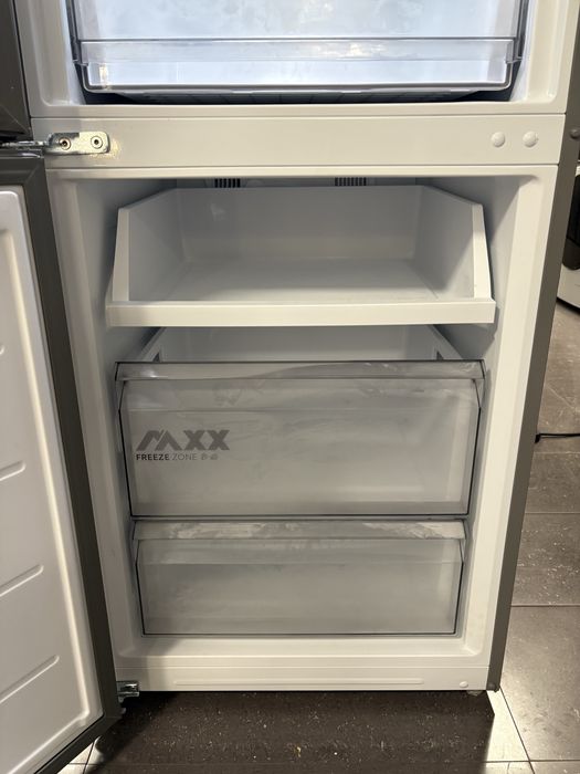 Хладилник с долен фризер MIDEA MDRB548MME46 186.00 см No Frost