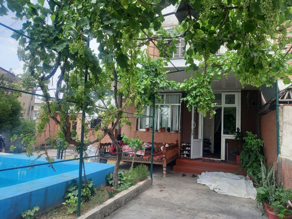 Продоётся квартира 3х комнатная 1этаж