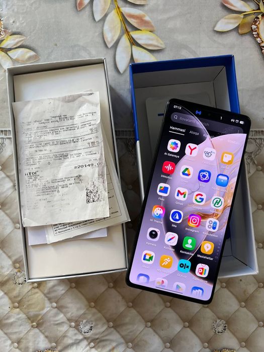 Tecno Camon 30 ideal