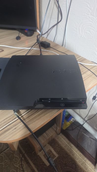 Playstation 3 slim 512 гигабайт прошитая,бесплатные игры