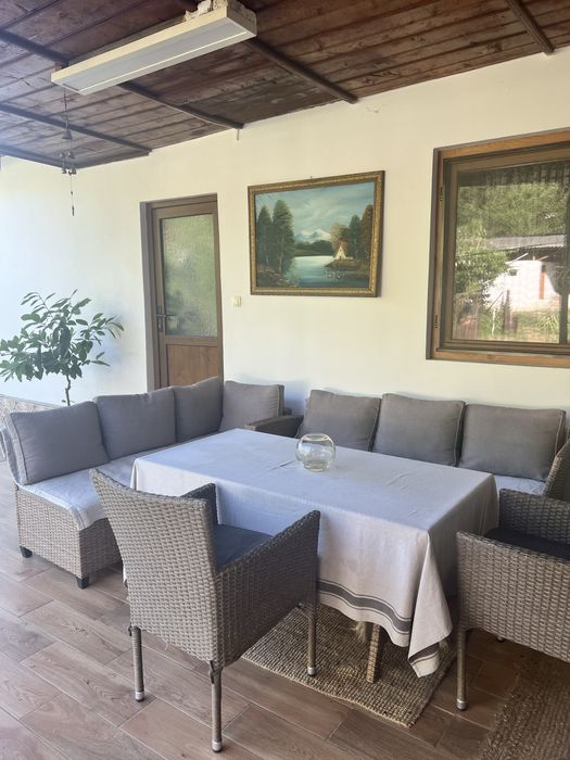 Vand casa in targu carbunesti cu teren 1777mp str. Trandafirilor