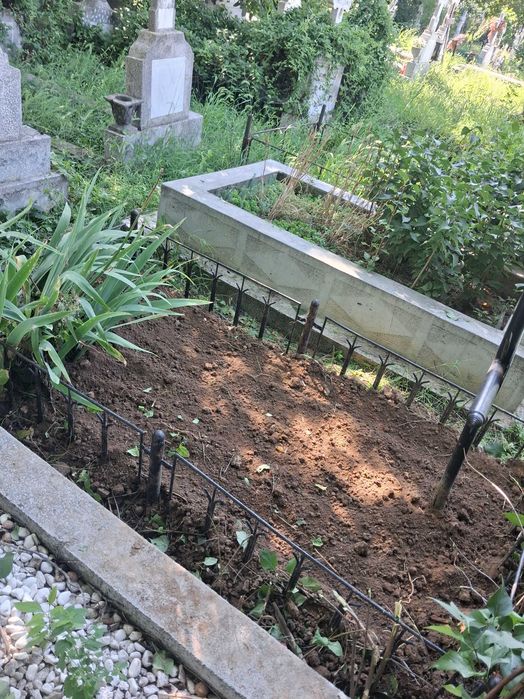 Vand loc de veci cimitir pantelimon 2