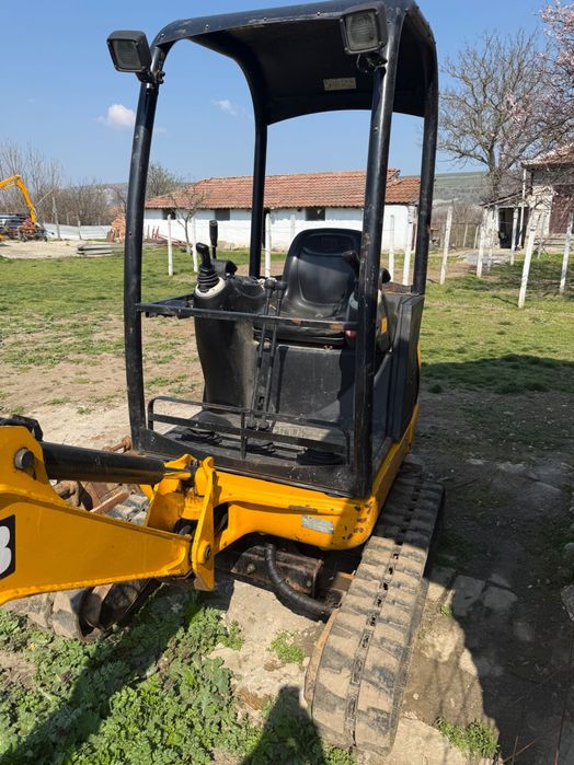 Мини  багер JCB 8018 2015 година 1.8т