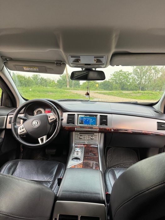 Vand /Schimb Jaguar XF 3.0 D an 2011 Euro5 Proprietar