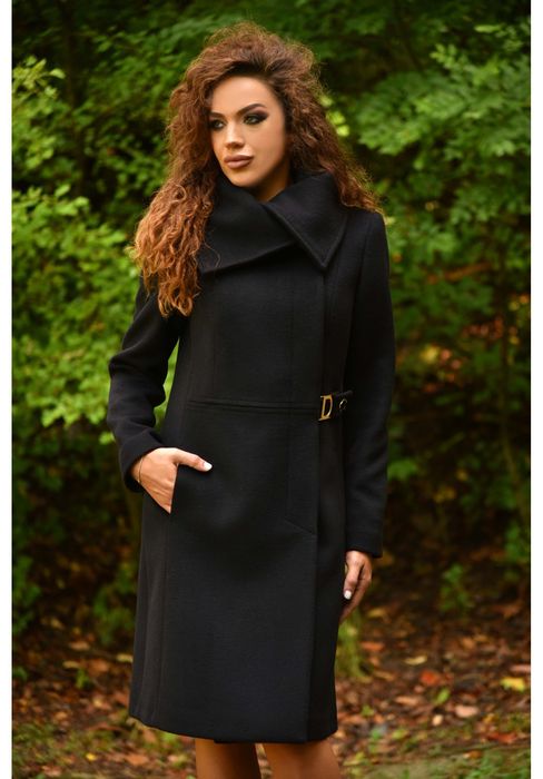 Оригинално палто DANINI- вълнено и в черно