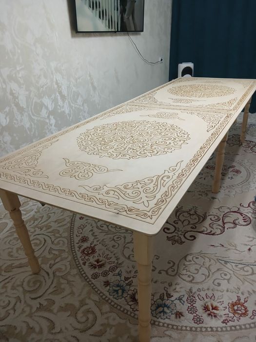 Продам Стол трансформер длина 3 метров