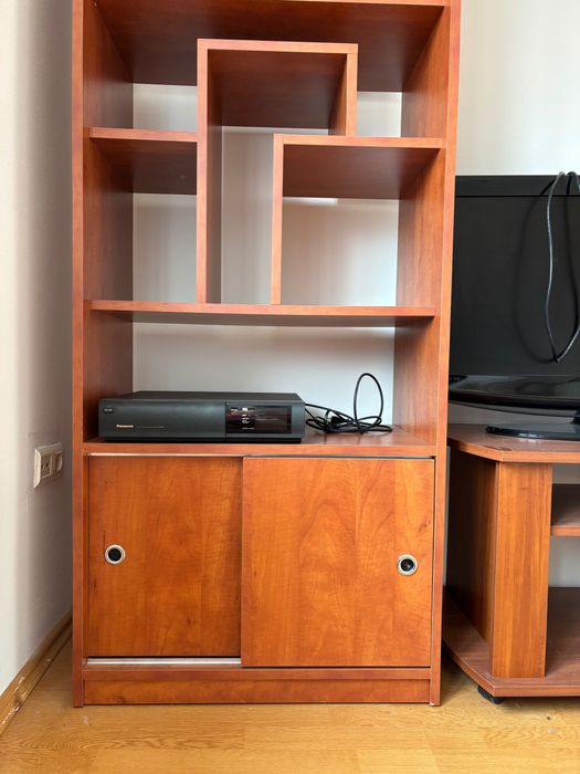 Vand set mobilier - 2 biblioteci + 1 comoda