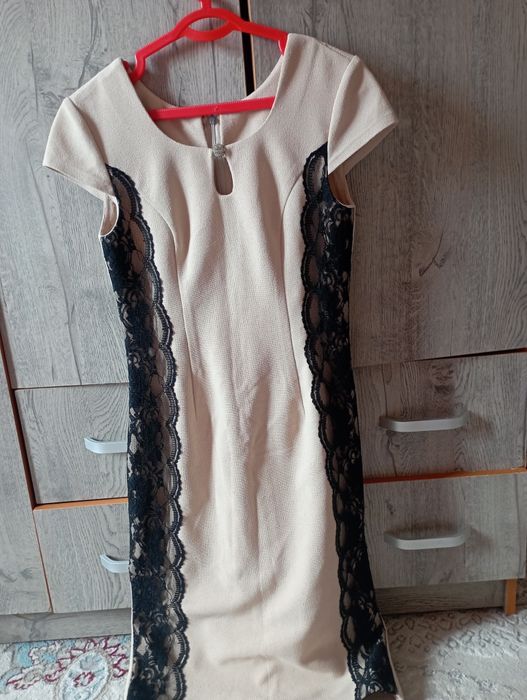 Вечерные женские платье