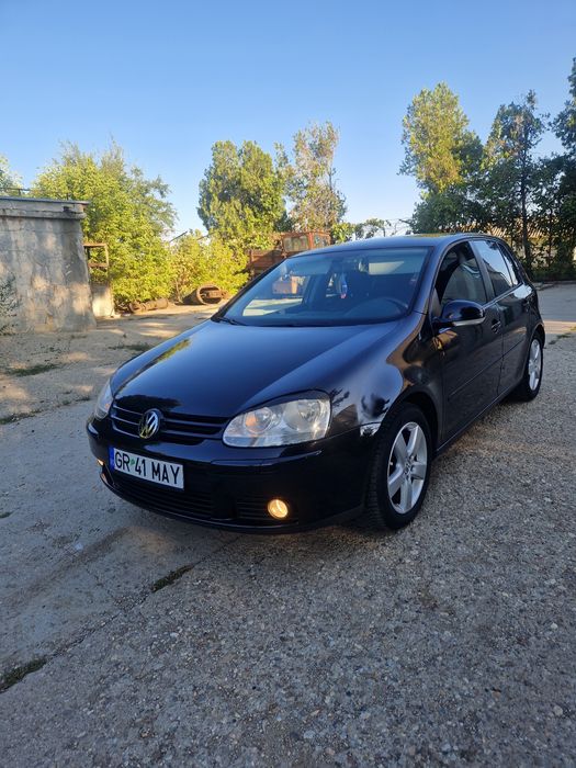 Volkswagen Golf 5 . Vând- Schimb