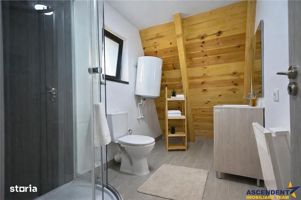 Ansamblu de 3 case, tip A frame, Moieciu de Jos, constructie 2025