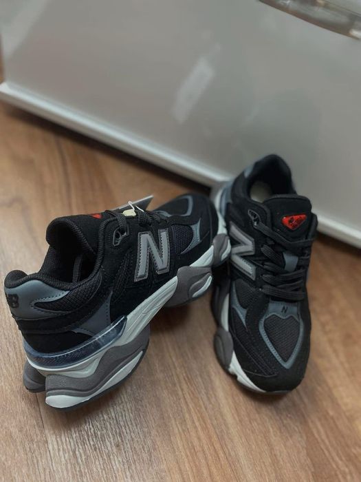 Дамски New balance 9060, естествен велур! Видове