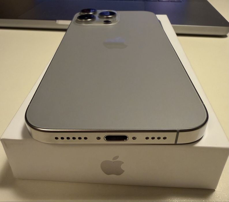 iPhone 16 Pro Max 1TB Natural Titanium- ca nou, garantie Apple 04.2026