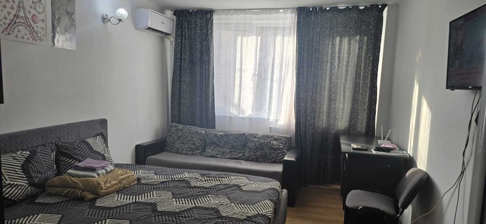 Proprietar vand  Garsoniera zona centrala Tribunal,etaj 1, recent renovata pret 42000 euro .