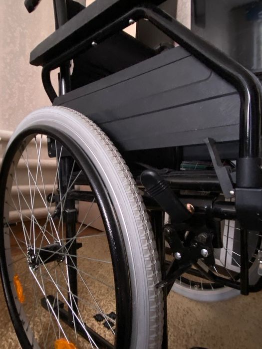 Продается инвалидная каляска