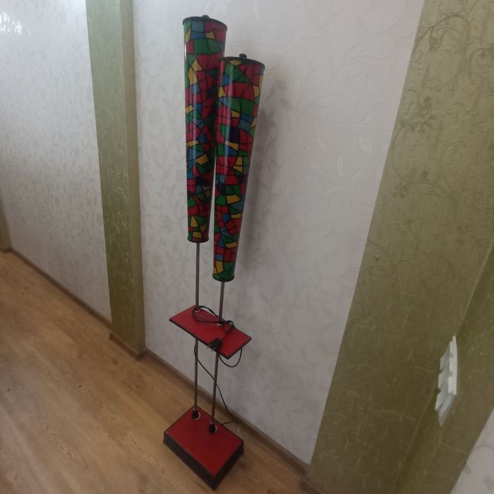 Светильник стоящих домашний