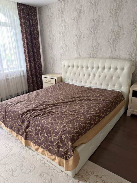 Продам спальные гарнитуры
