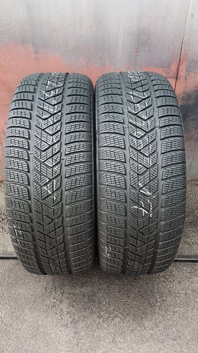 2бр зимни гуми 235/65/17 Pirelli Scorpion Winter
dot24
