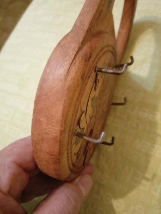 Металлические баночки - коробочки 6 штуки  и деревянный замок