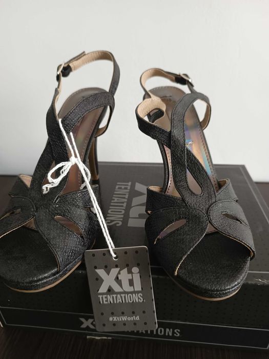 Sandale (mai multe modele)noi la 50 de lei