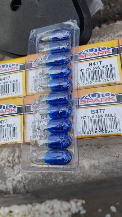 Piese auto noi diferite autoturisme