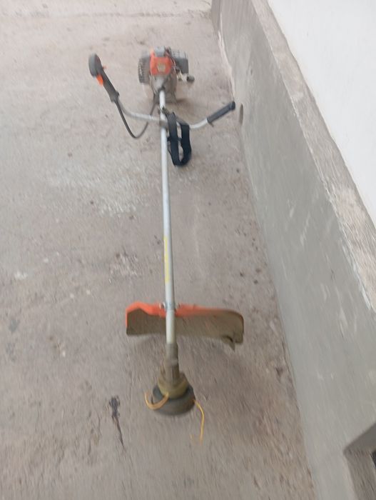 Трава касилка бензиновая