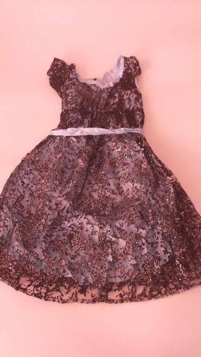 Платья в отличном состоянии.