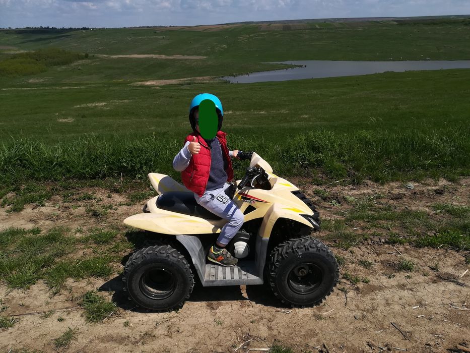 Vând ATV pentru copii