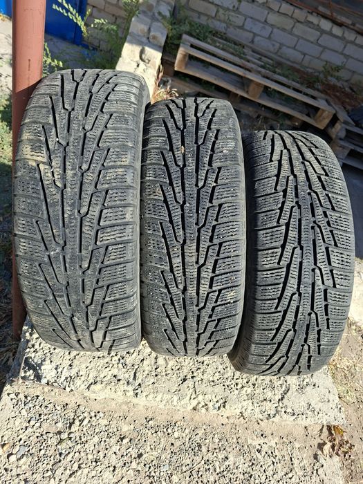 Продам шины 235/60/18 нокиа