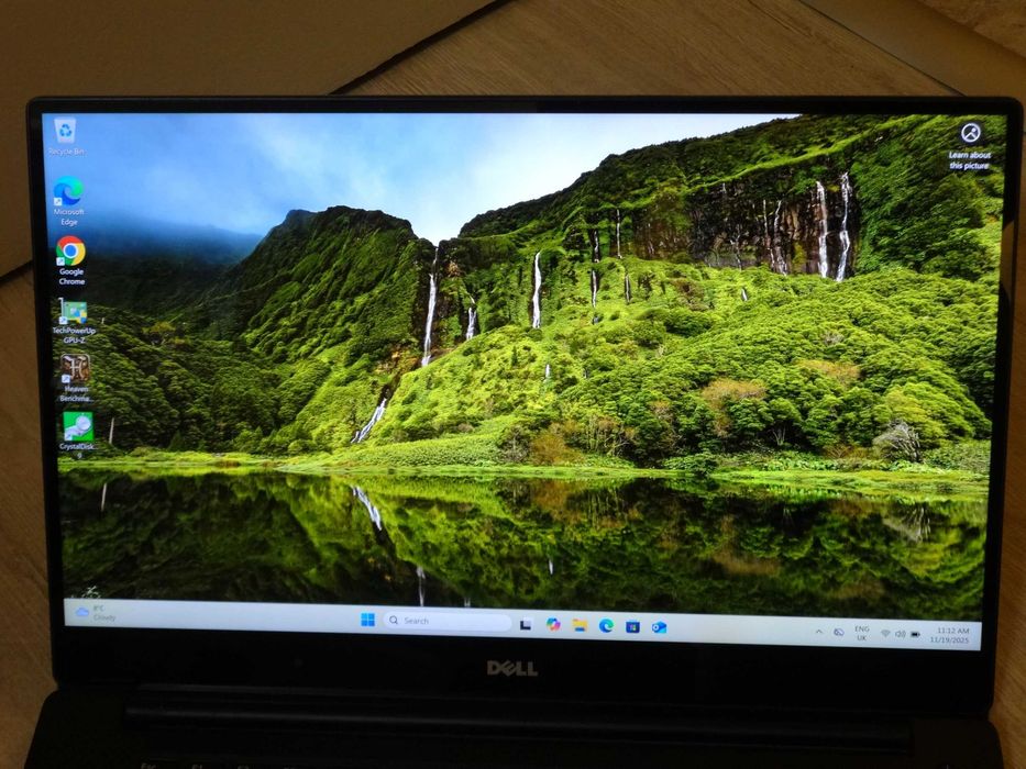 Лаптоп Dell XPS 15 9560 - 15.6" 4K Touch -i7-7700HQ /RAM 32GB/1050 4GB