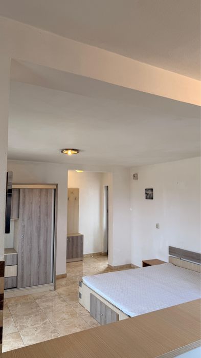 Inchiriez garsoniera