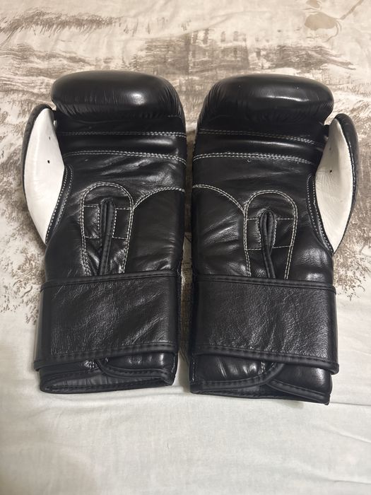 Vând mânuși de box hammer din piele naturala 10 oz