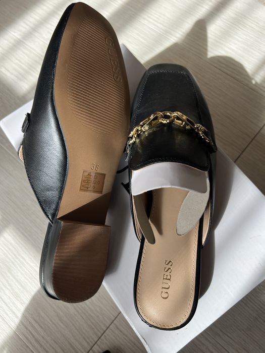 Чехли/лоуфъри Guess, кожени, черни