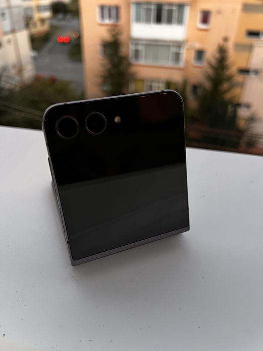 Galaxy Z Flip 5 256Gb