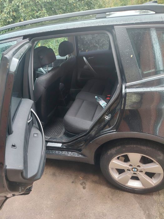 vând bmw x3 an 2010
