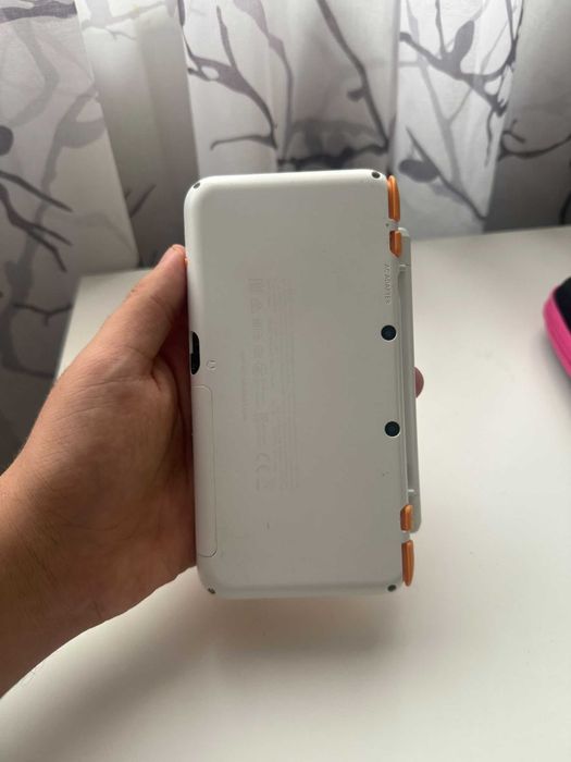 Consola Nintendo New 2Ds Xl, White & Orange