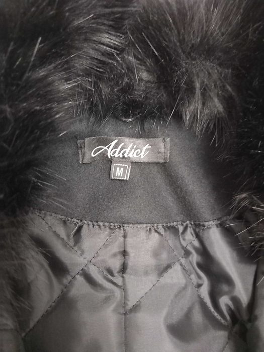 Късо палто от кашмир с яка от еко-косъм Paris black