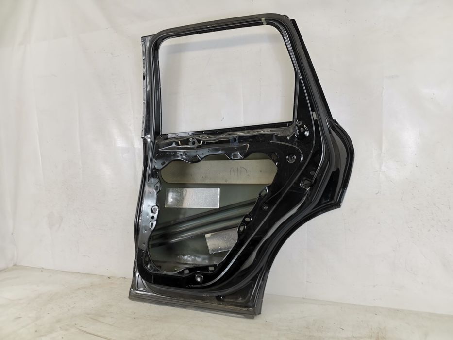 Порше Каен / Porsche Cayenne Оригинална задна дясна врата в добро съст