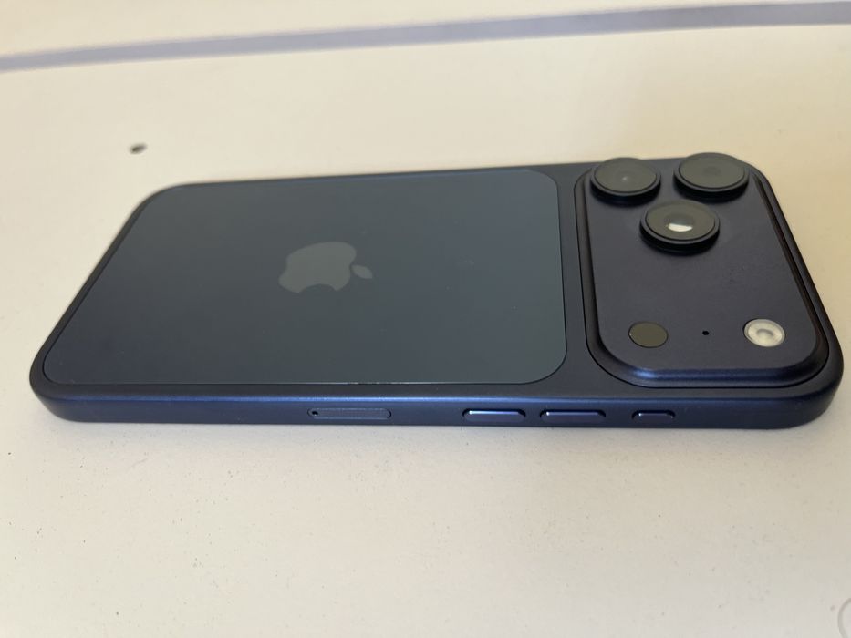 Iphone 17 pro max 1 T