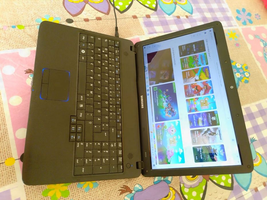 Oferta! Laptop la preț de Tabletă!300 Lei