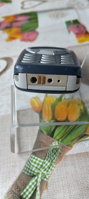 Нокия 3310 с чисто нова батерия и зарядно.