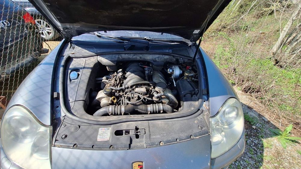 Porsche Cayenne Turbo V8,450 к.с. ,10 броя на части