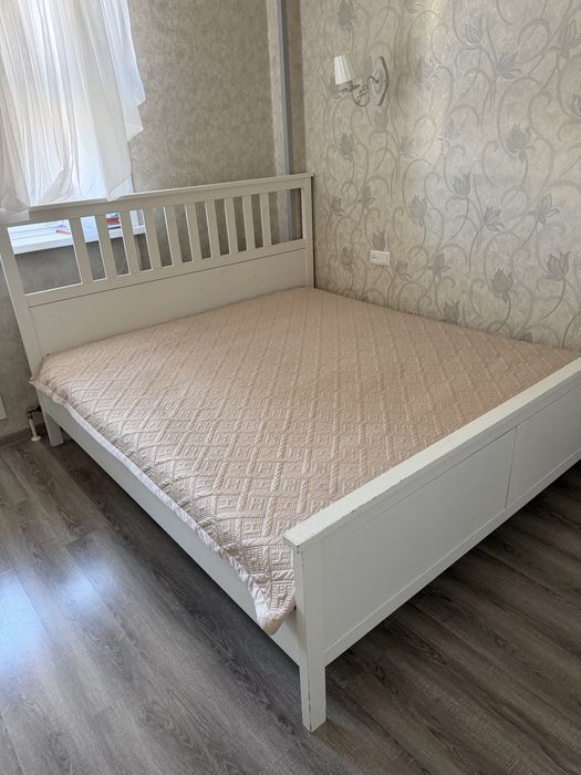 Кровать двуспальная икеа 180*200