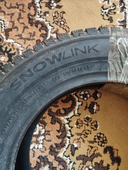 Запчасти . Шины новые