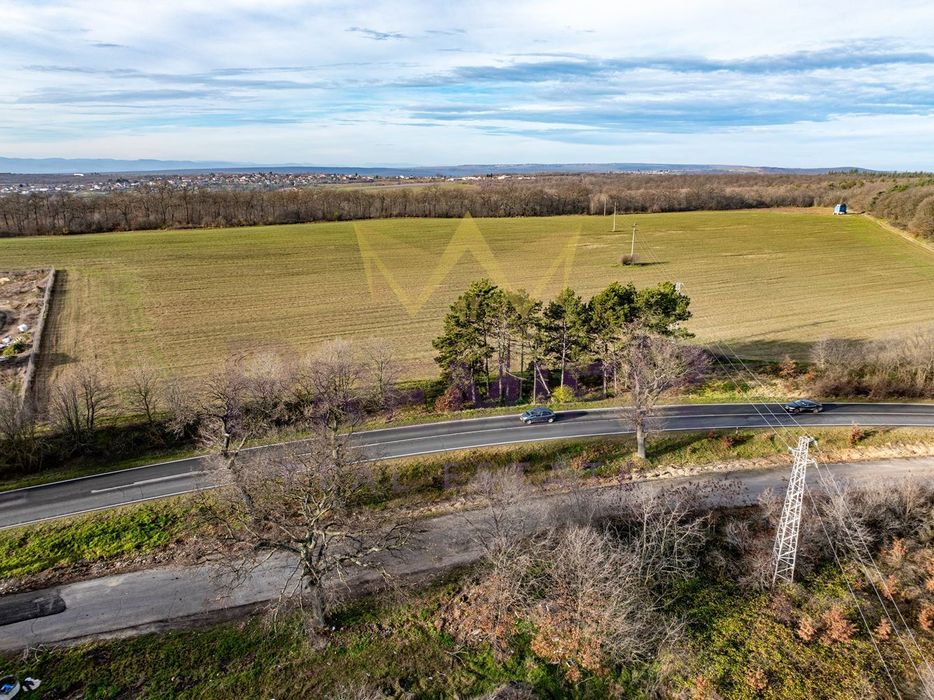 Парцел в Варна, област-с.Приселци площ 5130