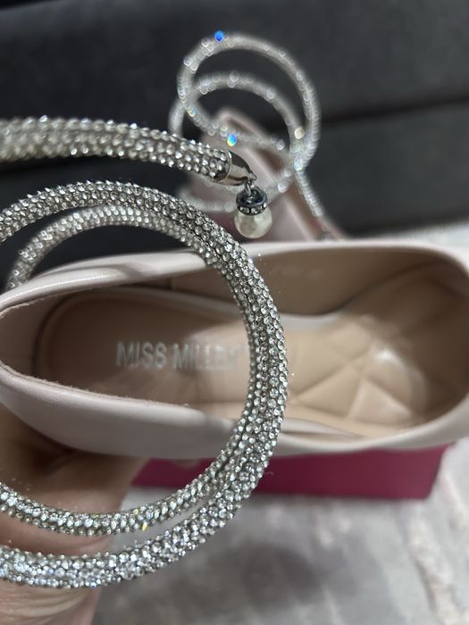 Продам в идеальном состоянии туфли