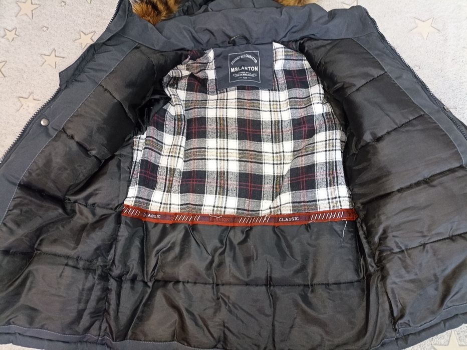 Продам куртку 134 размер .