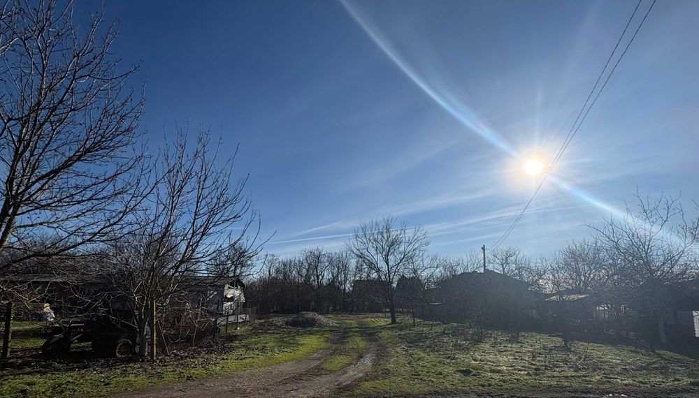 Парцел /УПИ/ в с. Ряхово , обл . Русе, равен и с правоъгълна форма.