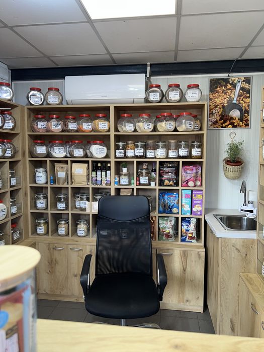 Разработен бизнес за ядки, подправки и тахани